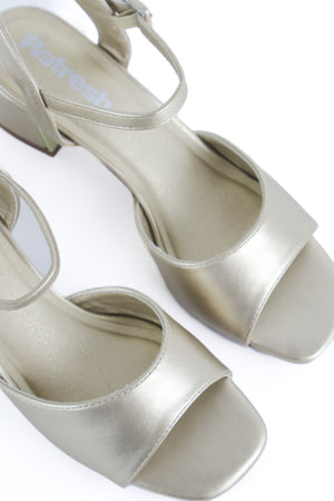Refresh - 175088 Gold Sandal