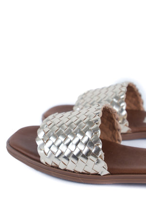 Oh My Sandals - 5829 Gold Woven Slide