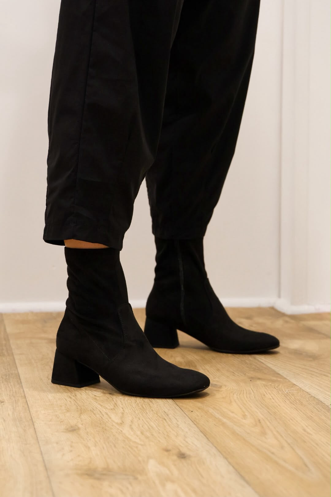 Wonders - G-5530 Black Sock Boot