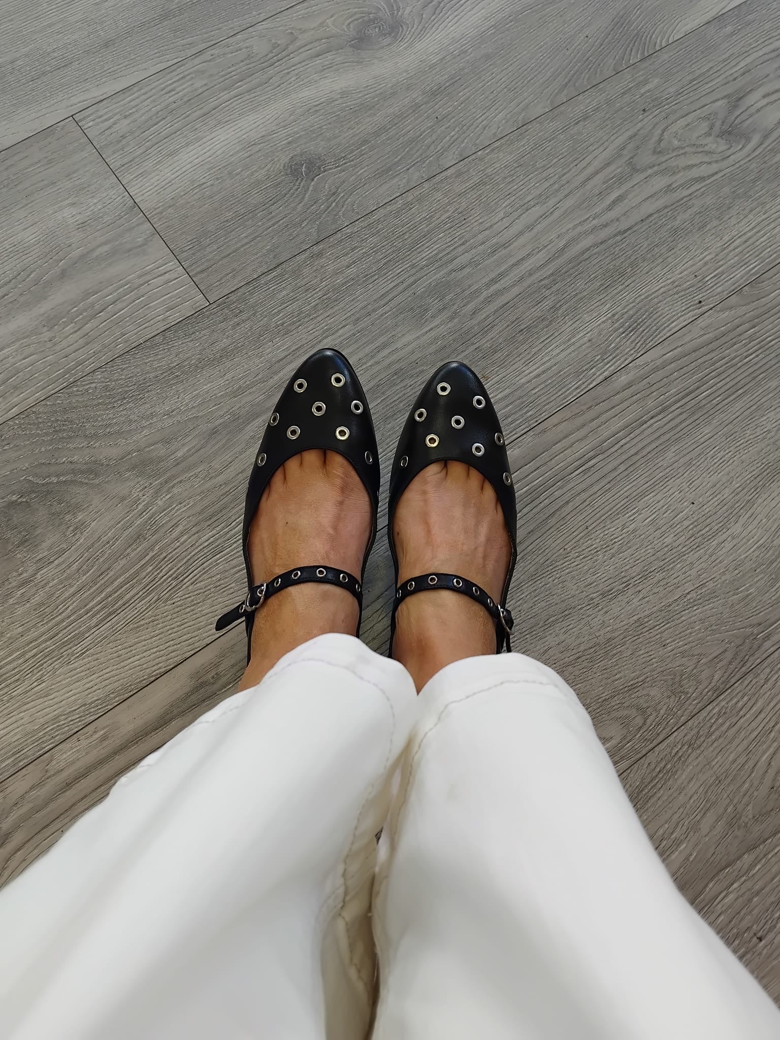 Wonders - B-9731 Black Slingback