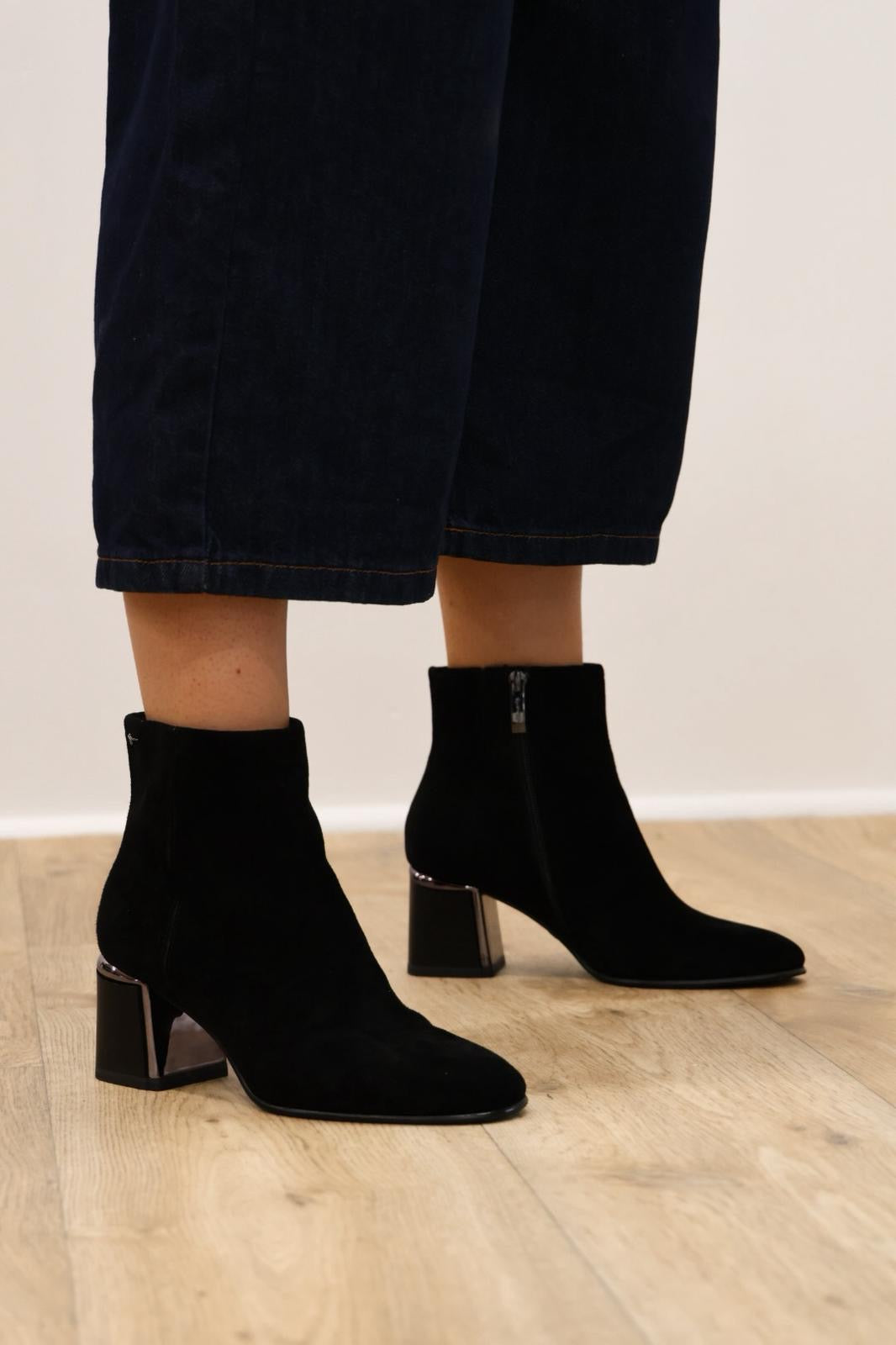 Tamaris - 25396 Black Suede Ankle Boot