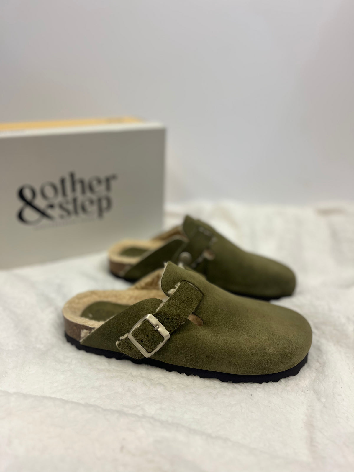 & Other Step - SEW2501 Khaki Fur Mule