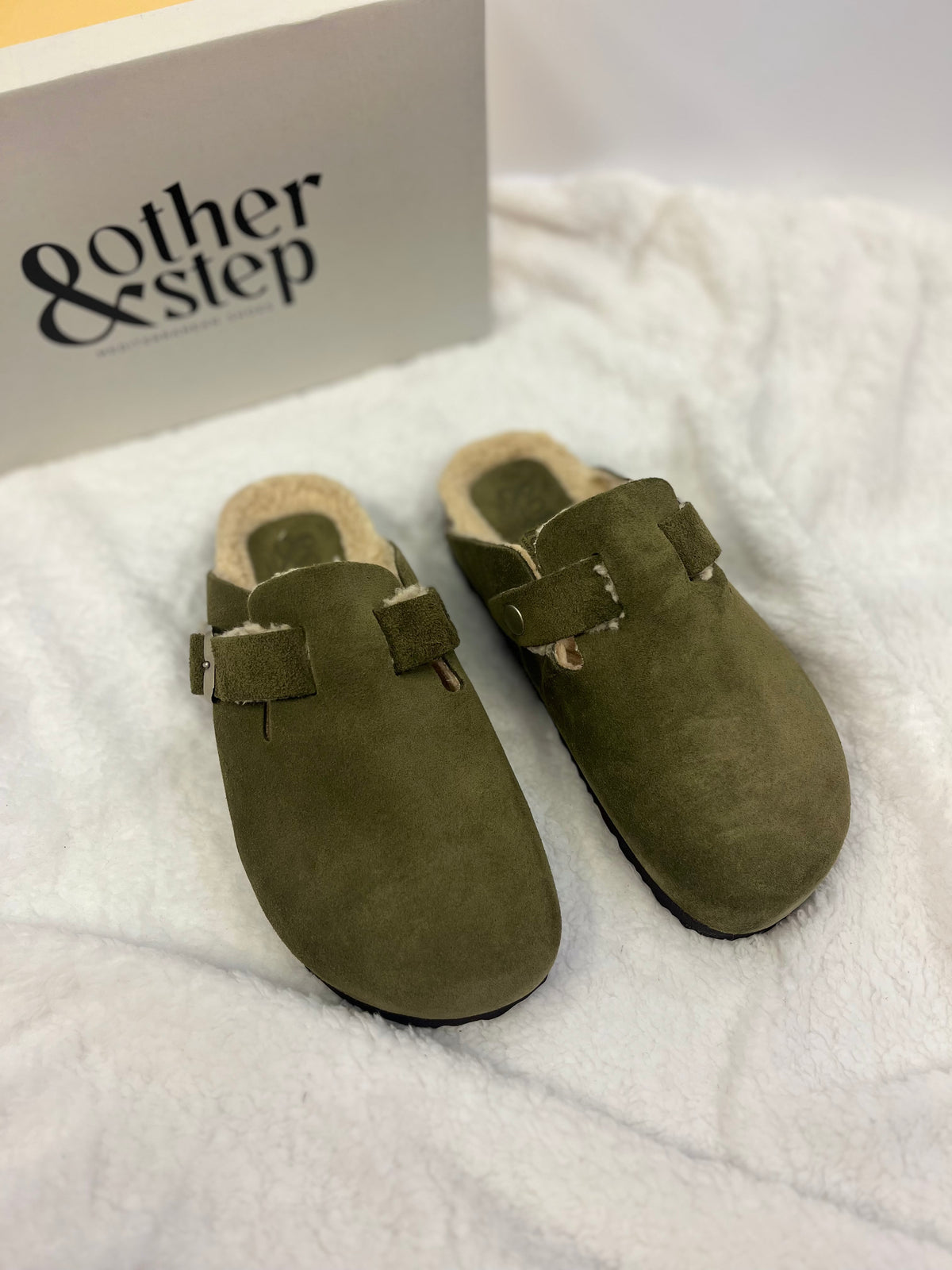 & Other Step - SEW2501 Khaki Fur Mule