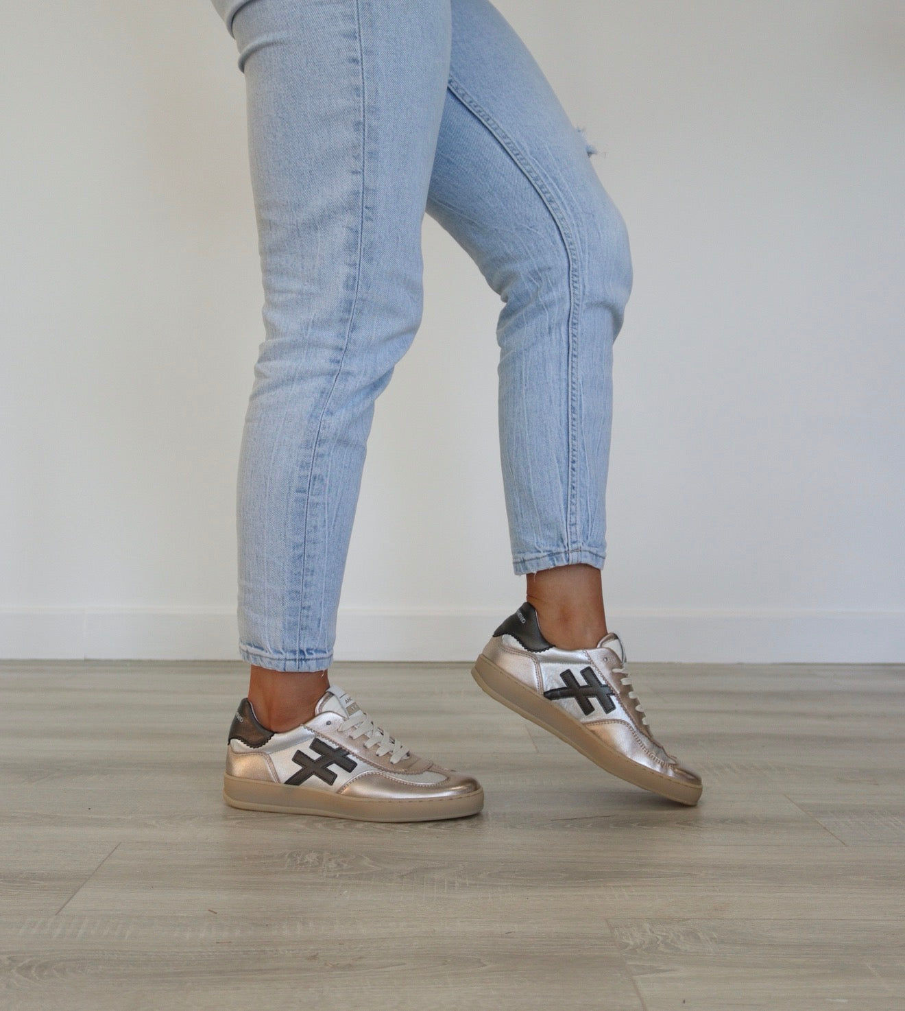 Another Trend - A032 Metal Gold and Silver Trainer