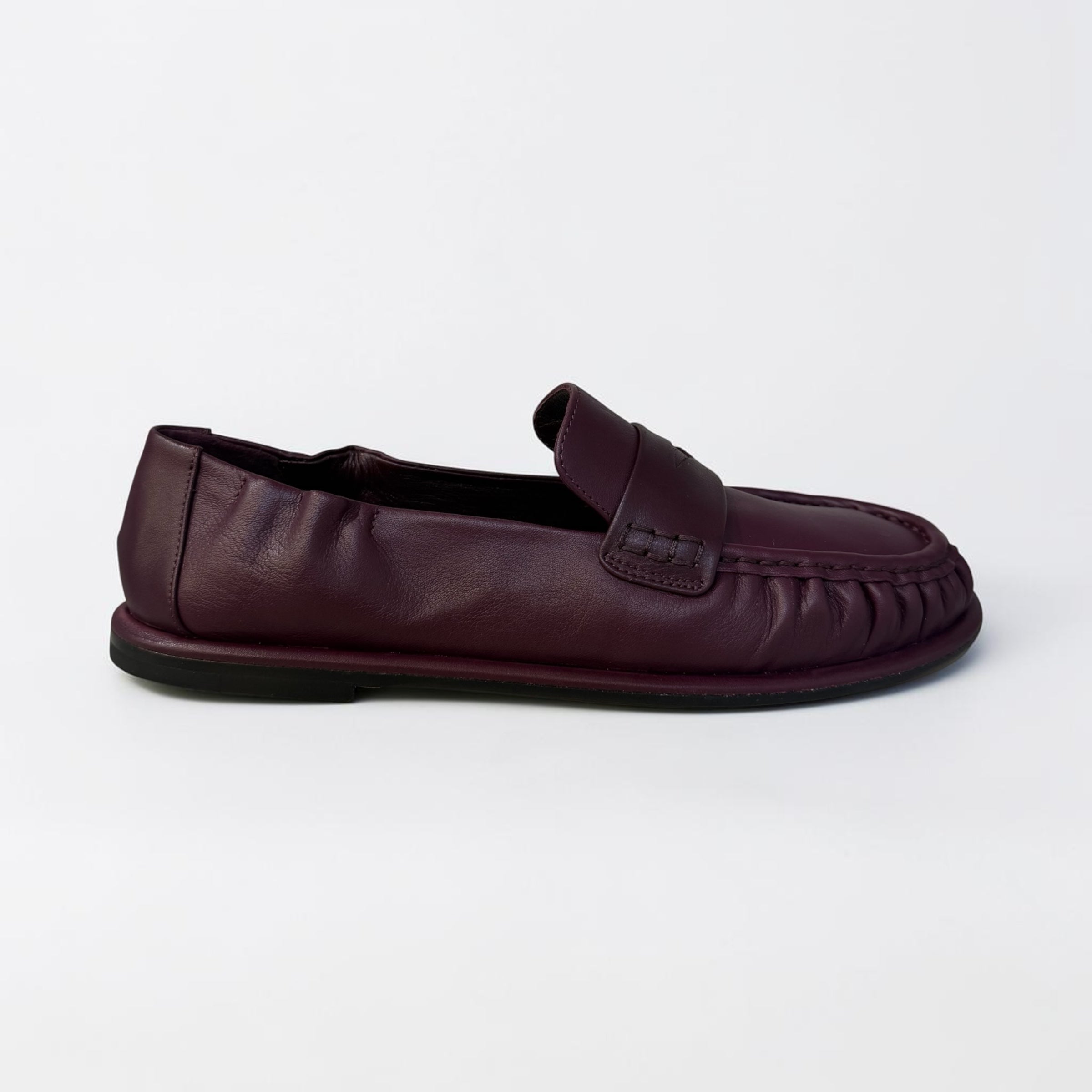 Pomme Dor - 1343 Merlot Mocassin