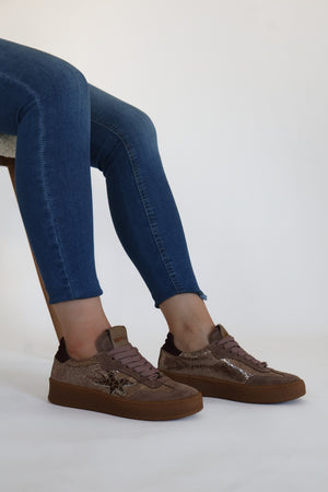 Meline - 525 SBT Taupe/Burgundy Platform Trainer