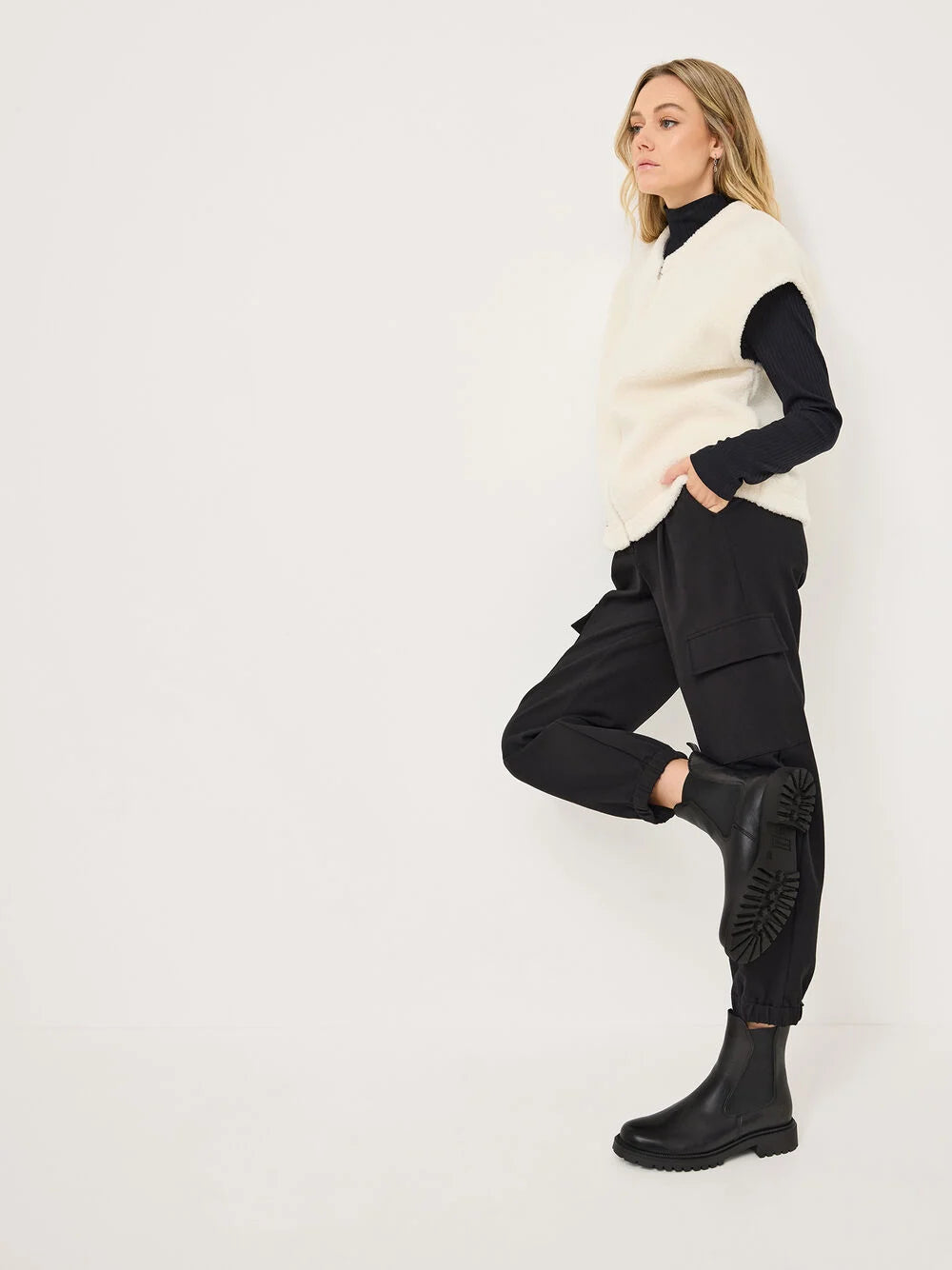 Tamaris - 25427 Black Chelsea Boot