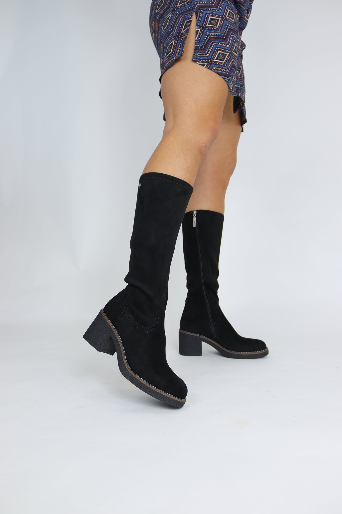 Refresh - 173037 Black Stretch Knee High