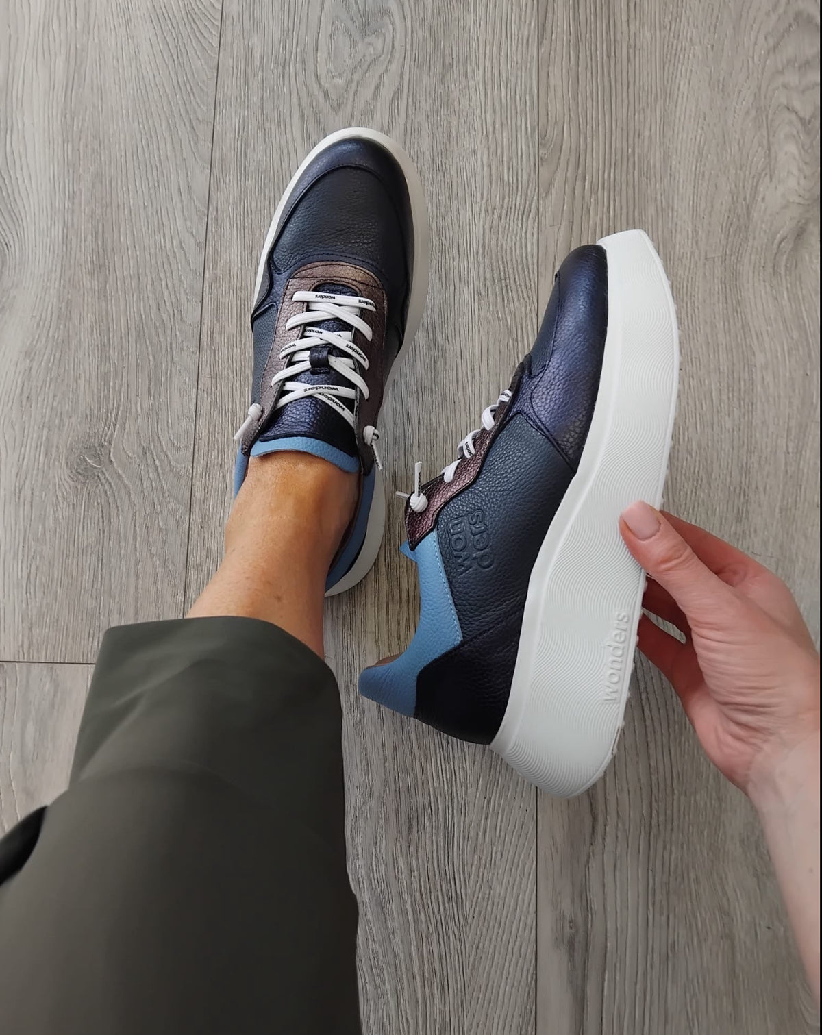 Wonders - A-3630 Navy Wedge Elastic Trainer