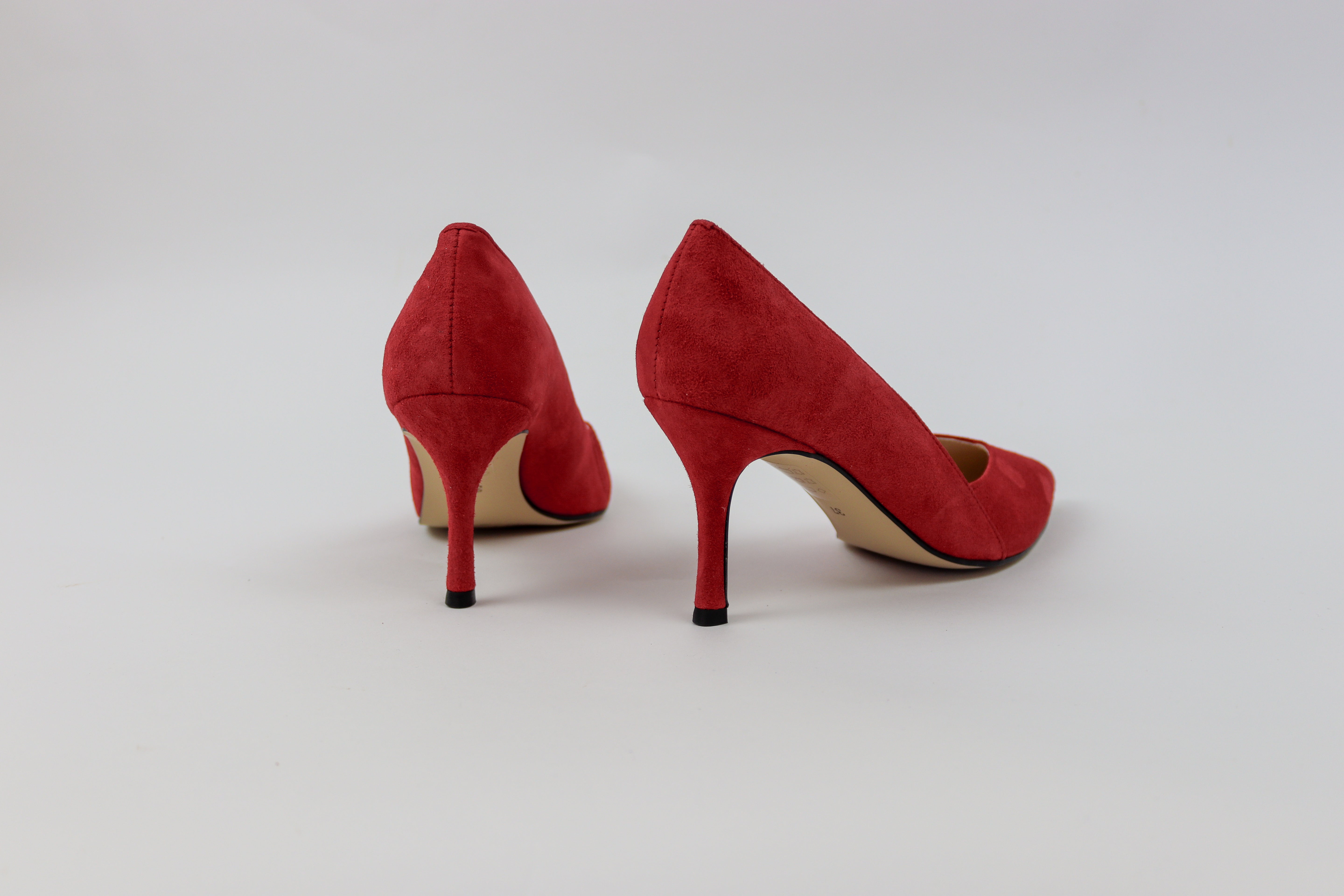 Rachels - Z6895 Red Suede Court Shoe