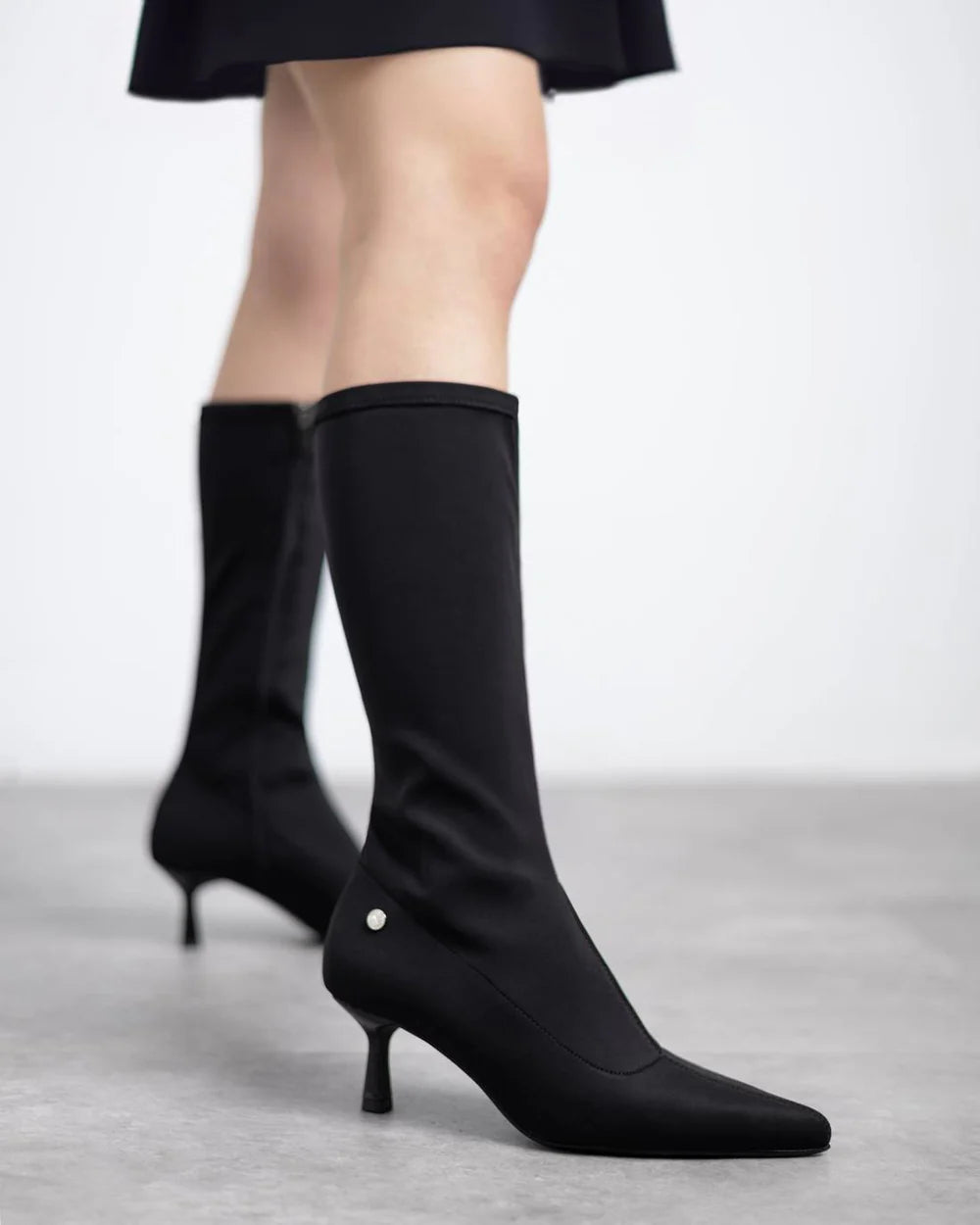 Xti - 144703 Black Stretch Mid Calf Boot
