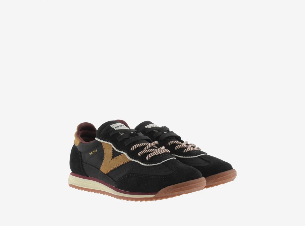 Victoria - 1 134118 Black Retro Trainer