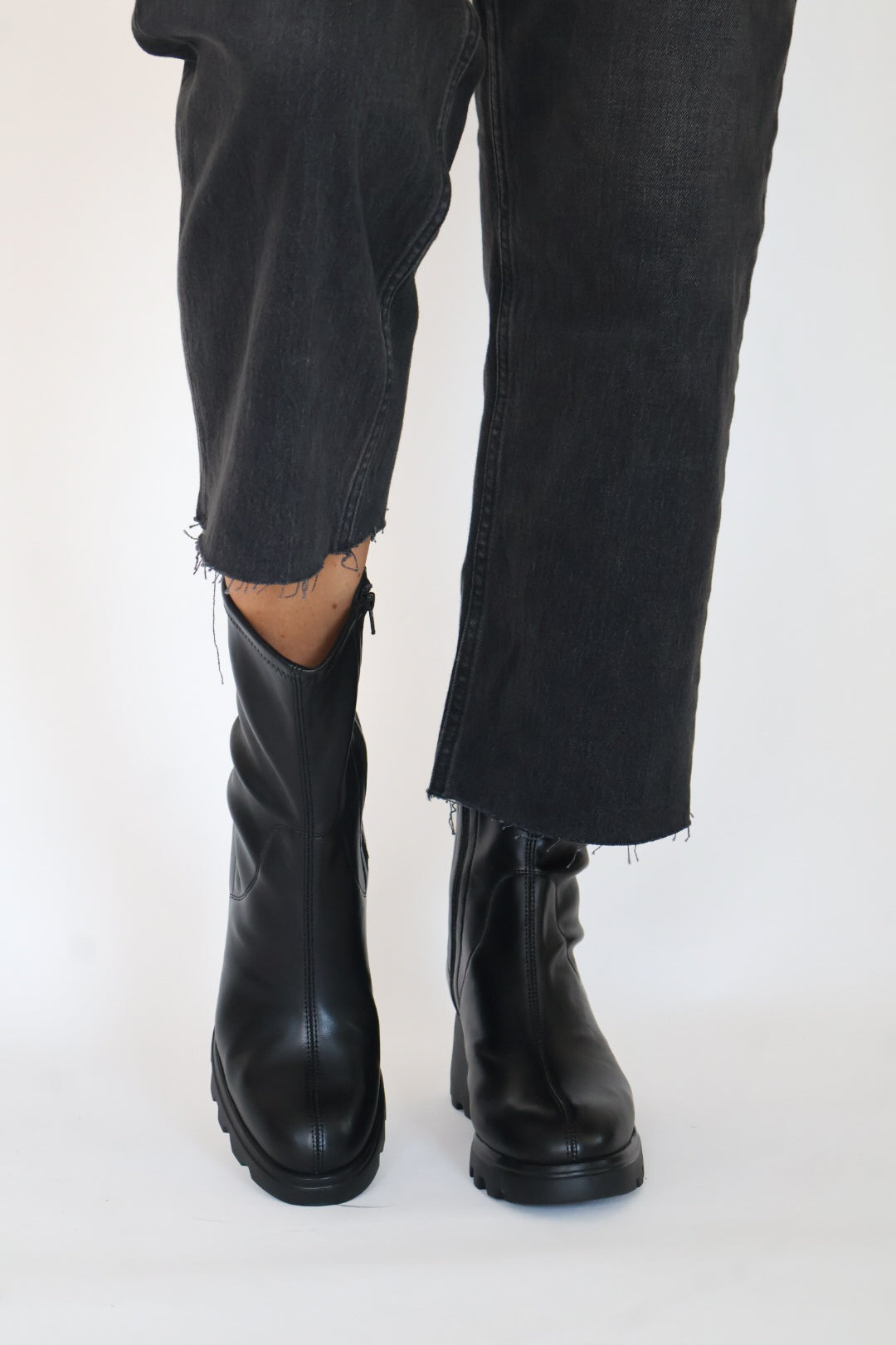 Wonders - G-7030 Black Wedge Boot