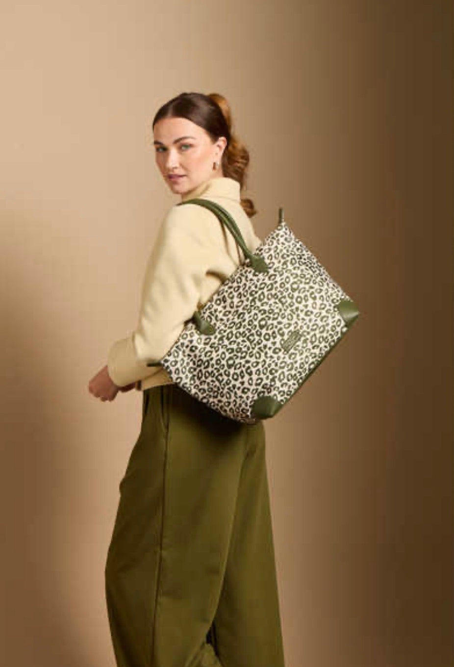 Alice Wheeler - Shoreditch Green/Print Travel Bag