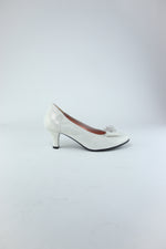 Le Babe - 3047 White/Silver Cluster Court Shoe