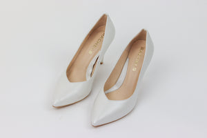 Rachels - S6047 Ecru V Court Shoe