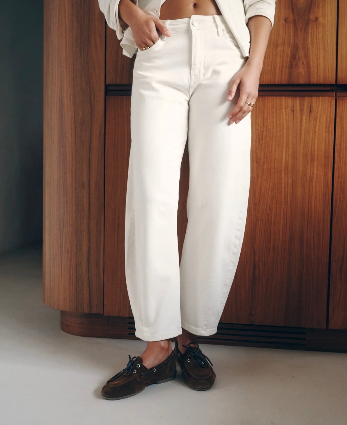 Anna - Cream Cropped Barrel Jeans