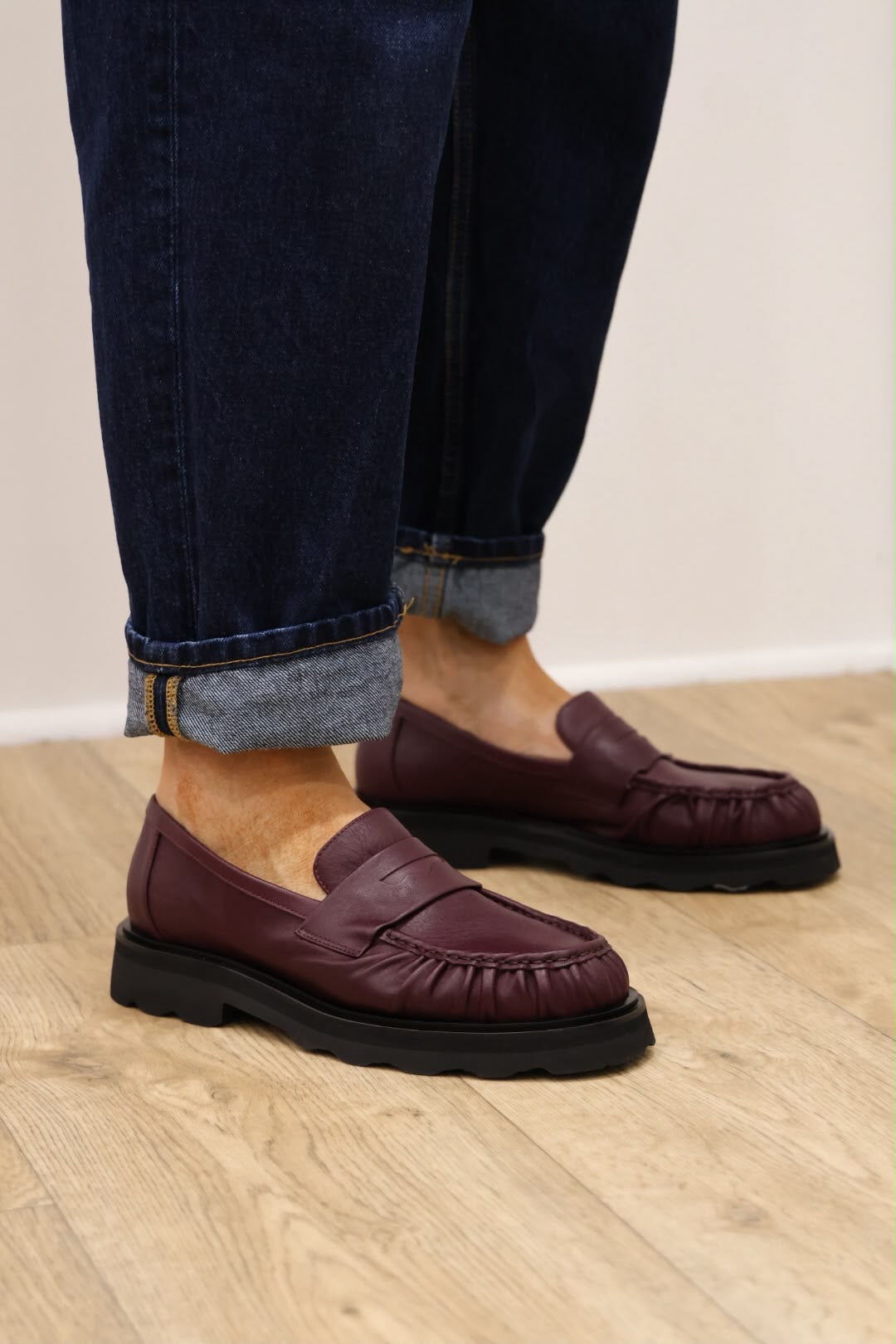 Pomme Dor - 2334 Merlot Loafer