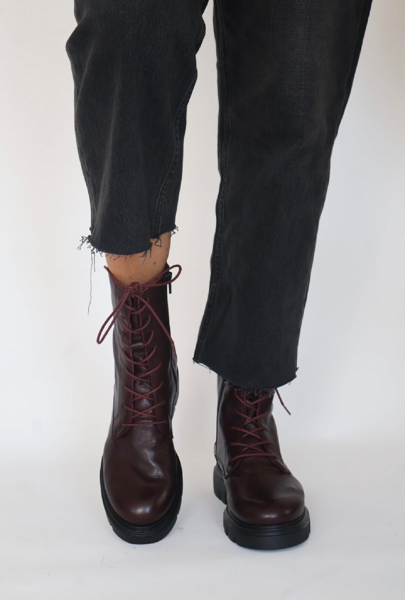 Wonders - A-4313 Burgundy Doc Laced Boot