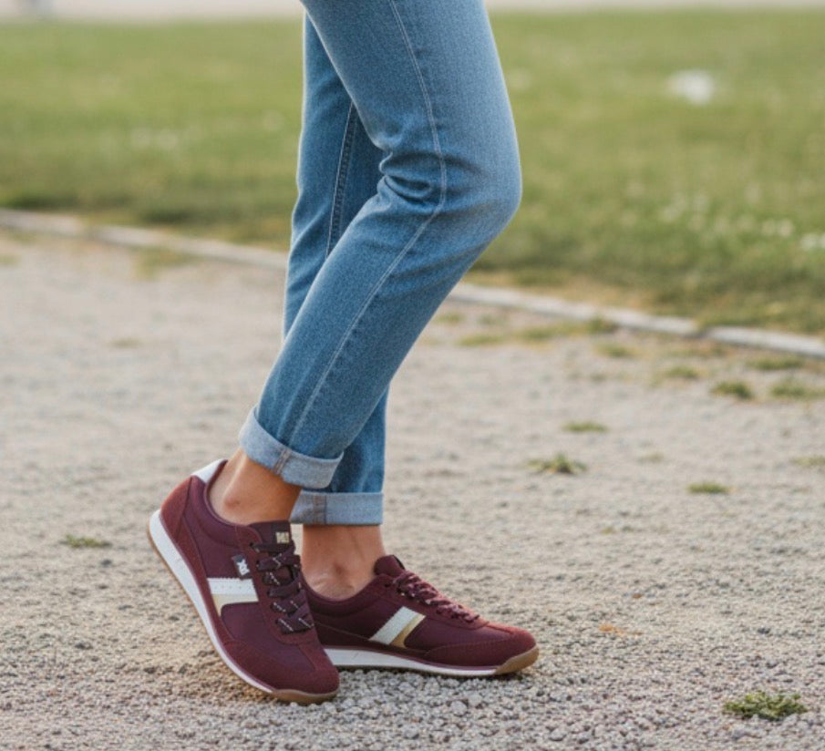 Xti - 146114 Burgundy Trainer