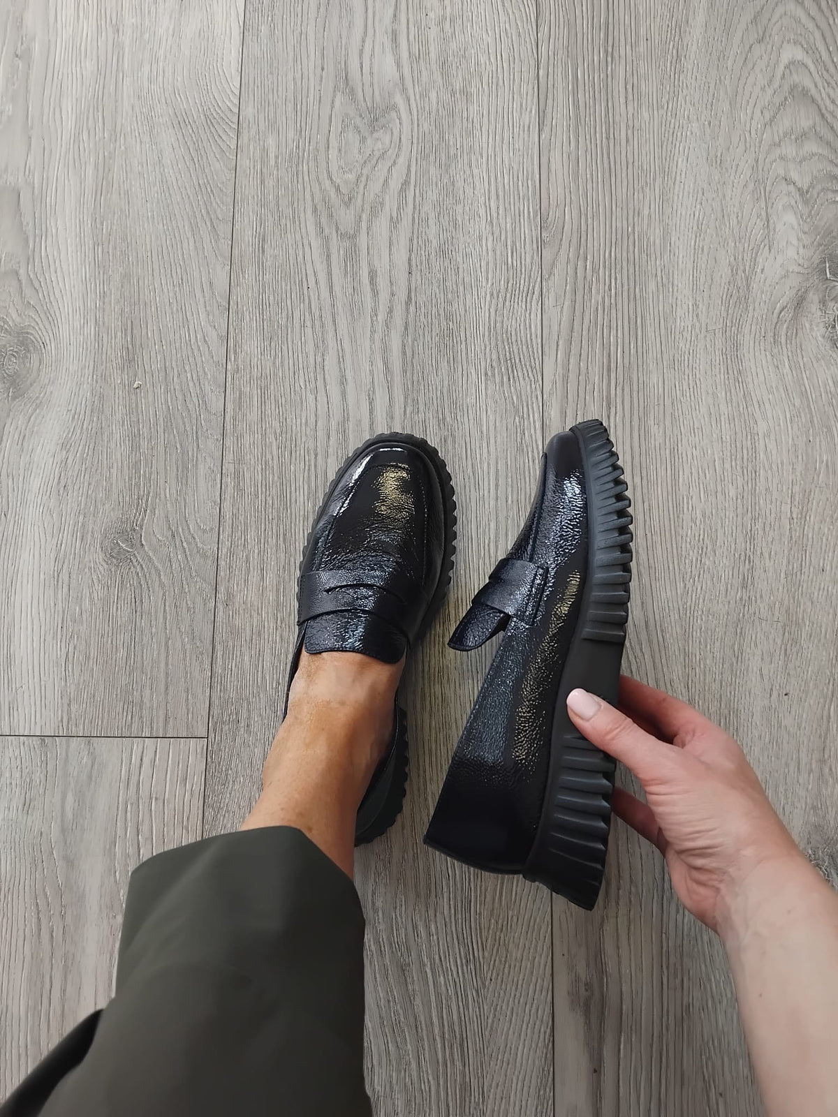 Wonders - A-4402 Navy Patent Loafer