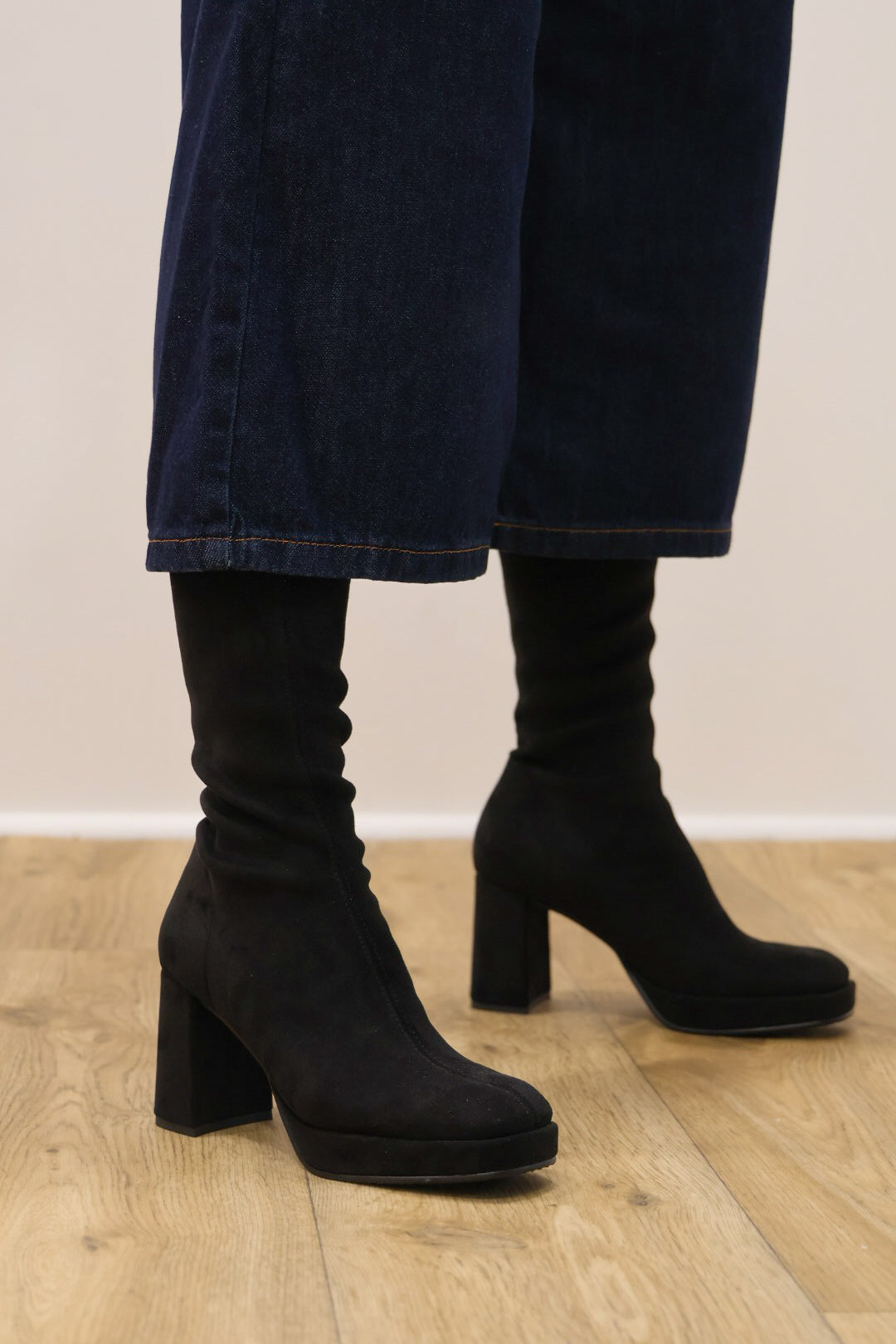 Miss Elastic - 77031 Black Platform Knee High Sock Boot