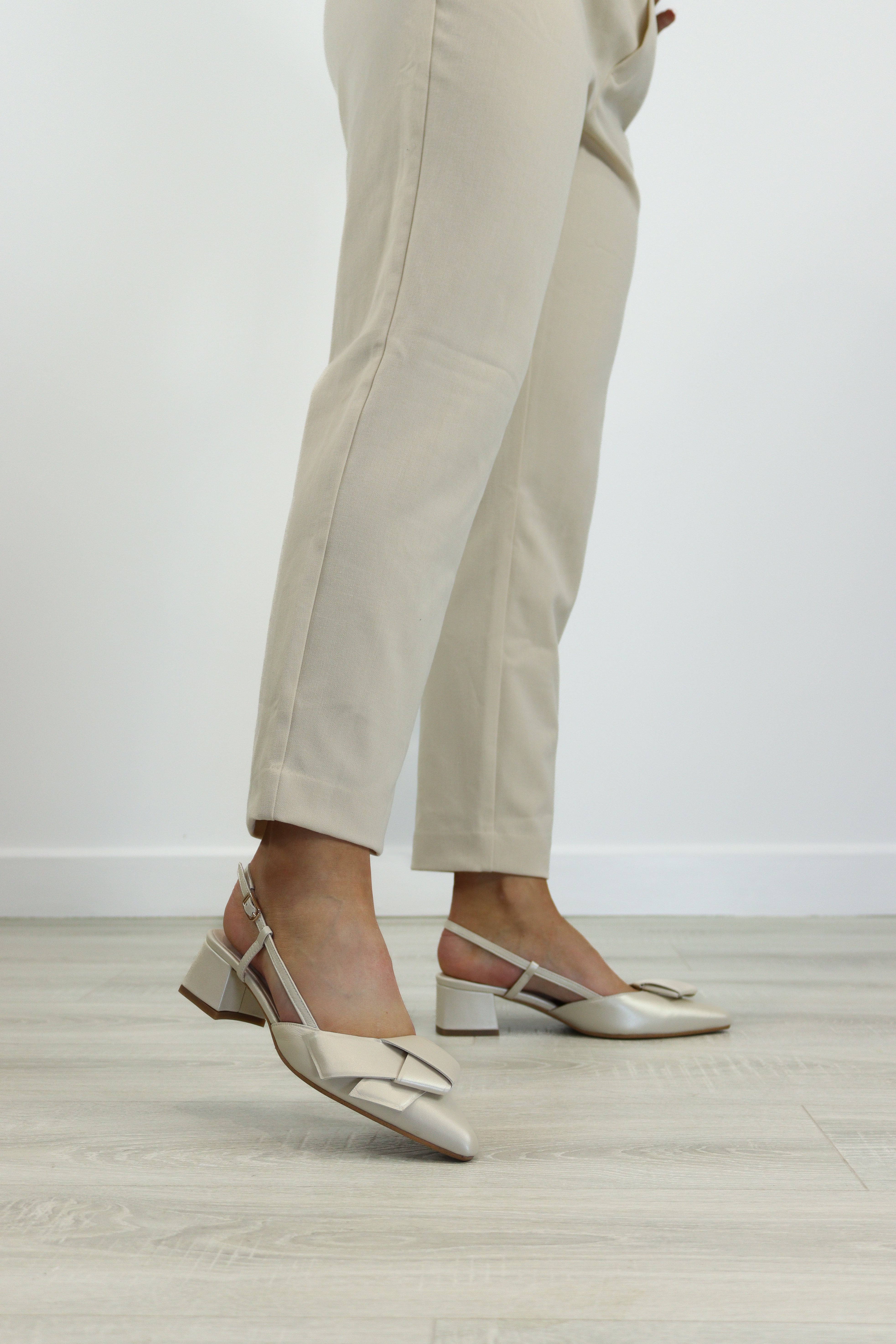 Lodi - Dimi Cream Bow Slingback