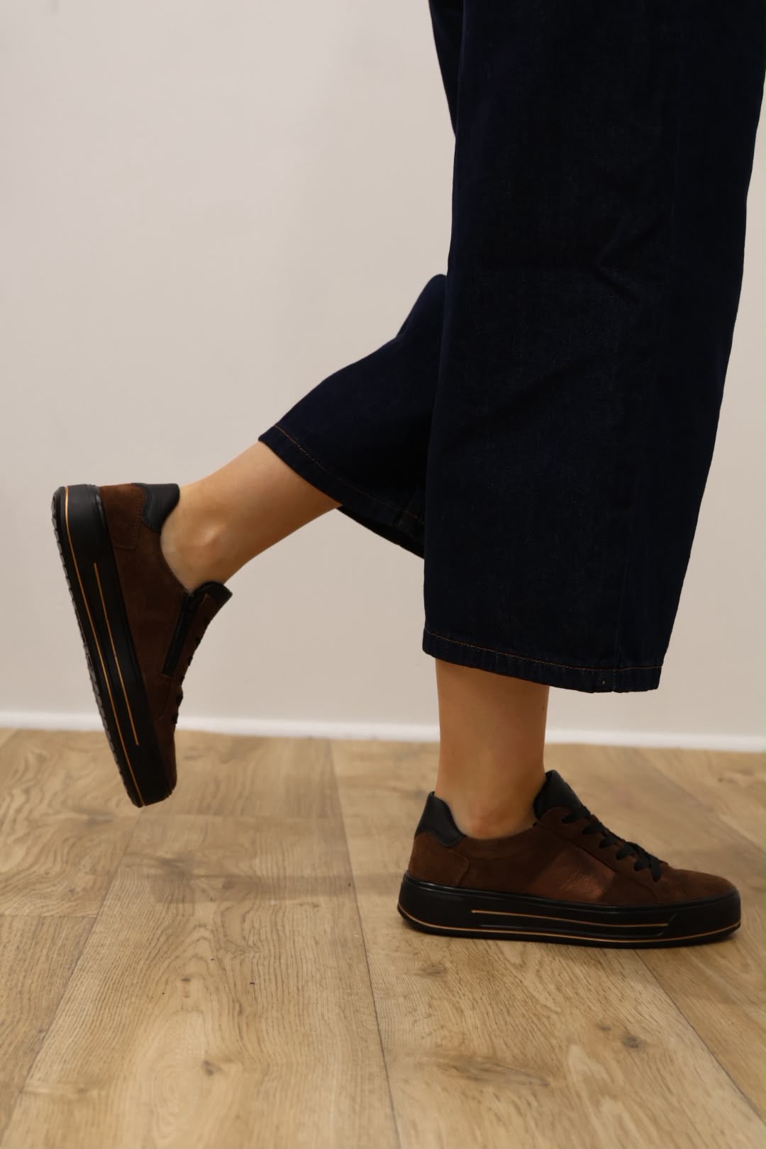 Ara - 23004 Brown Platform Trainer