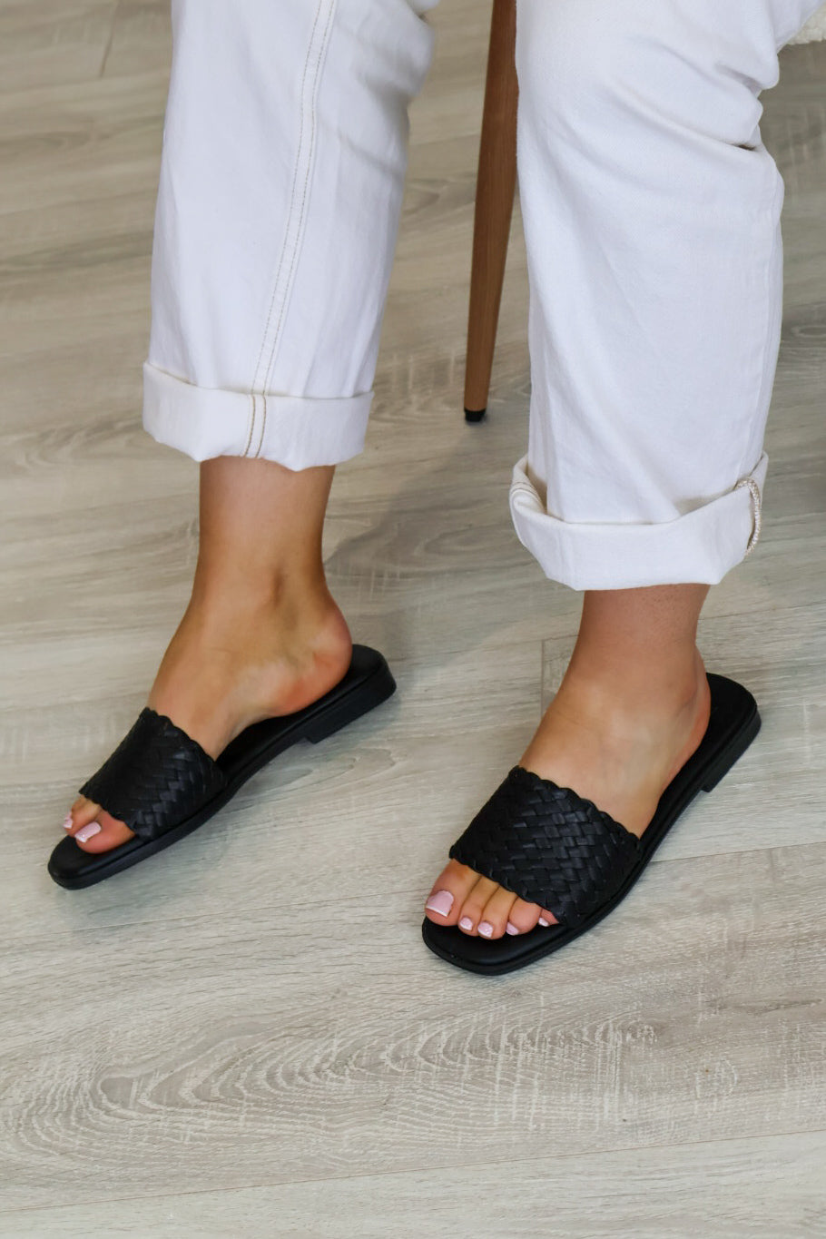 Oh My Sandals - 5829 Black Woven Slide