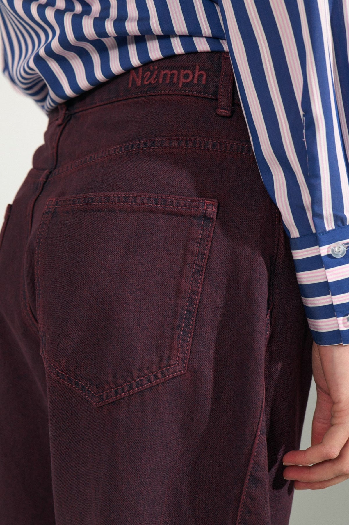 Numph - Nuamsterdam Burgundy Barrel Jeans