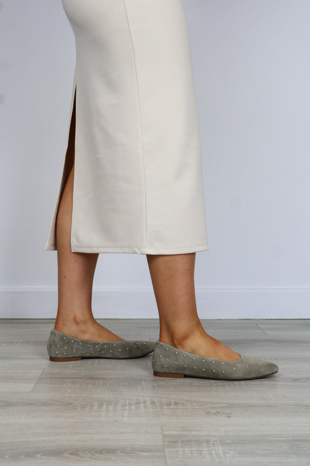 Alpe - 5558 Khaki Stud Pump
