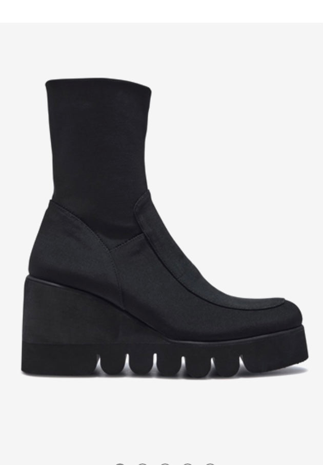 Carl Scarpa - Lainie Black Wedge Sock Boot