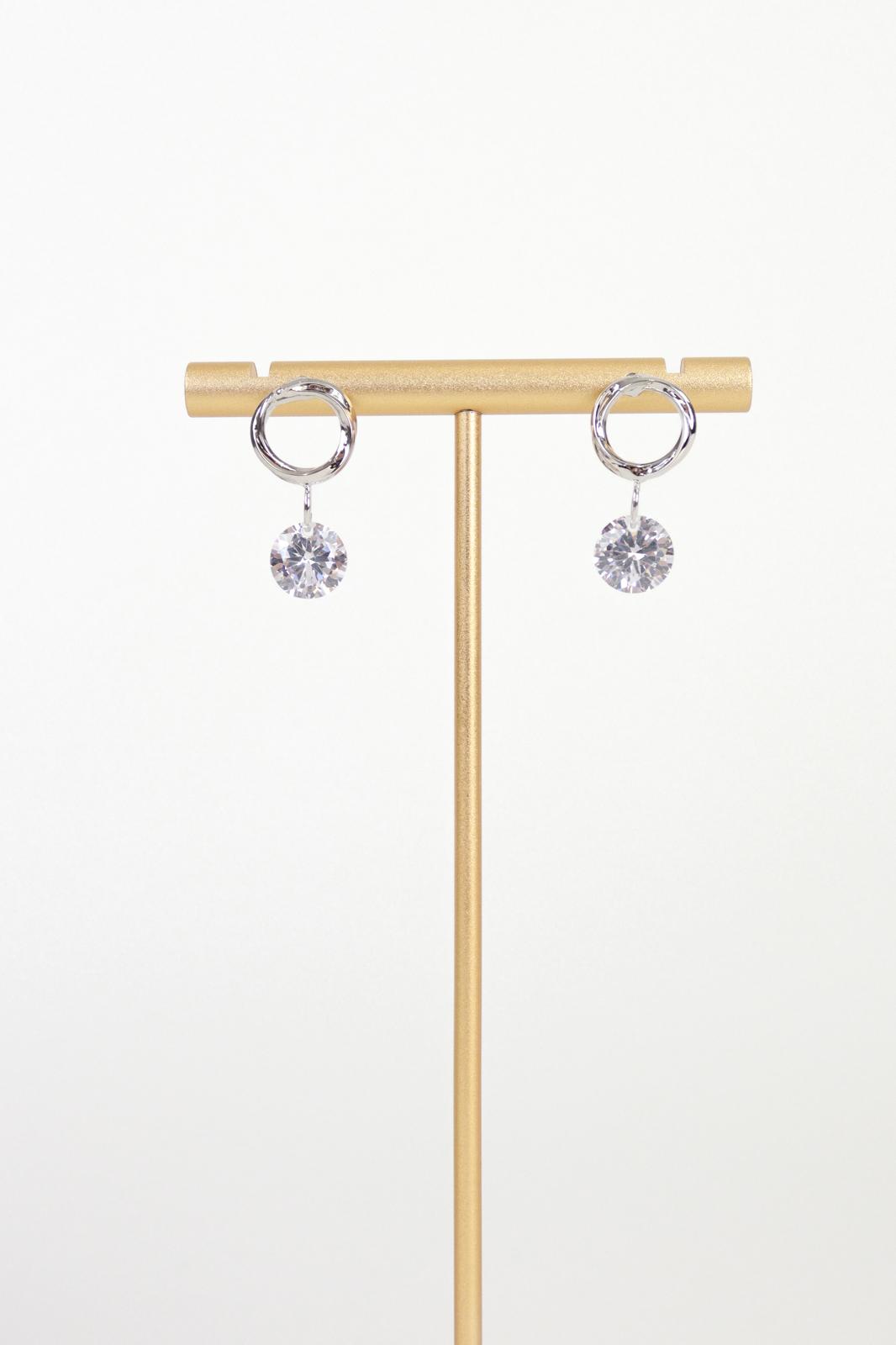 Karen Sampson - J11454 Silver Diamanté Drop Earrings