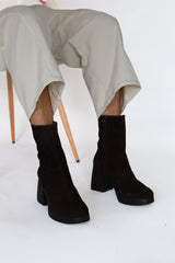 Wonders - H-49101 Brown Suede Platform Boot