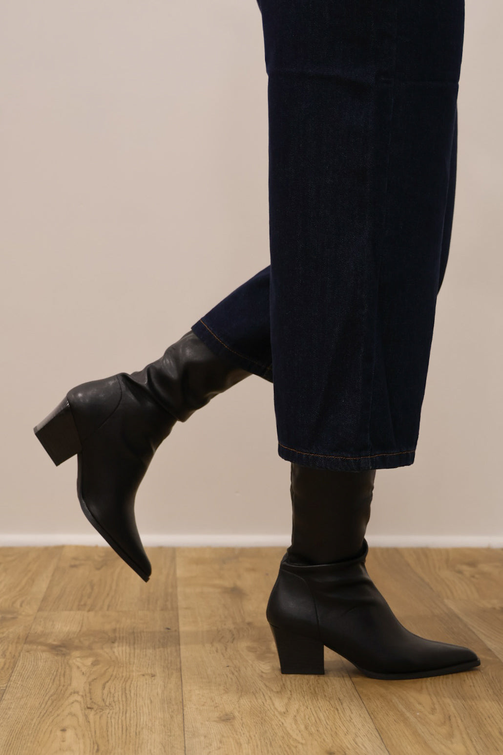 Miss Elastic - 78150 Black Knee High Sock Boot