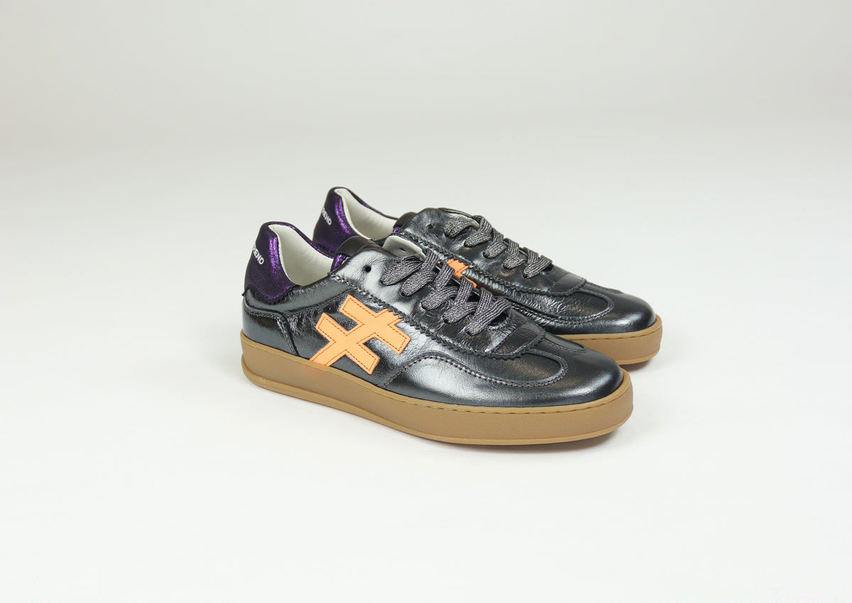Another Trend - [A032 PLOMO] Pewter & Orange Trainer
