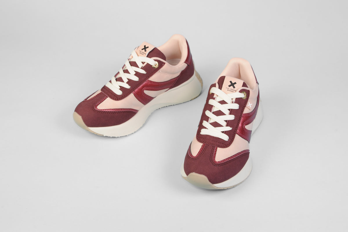 XTI - 143379 Burgundy & Pink Trainer