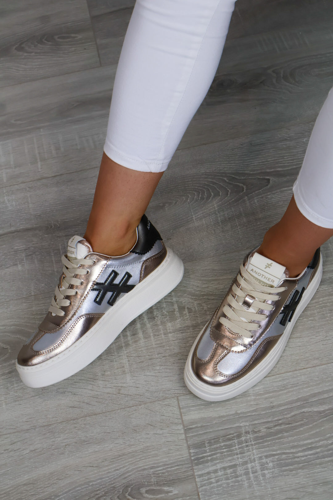 Another Trend - A035 [Metal] Metallic Platform Trainer
