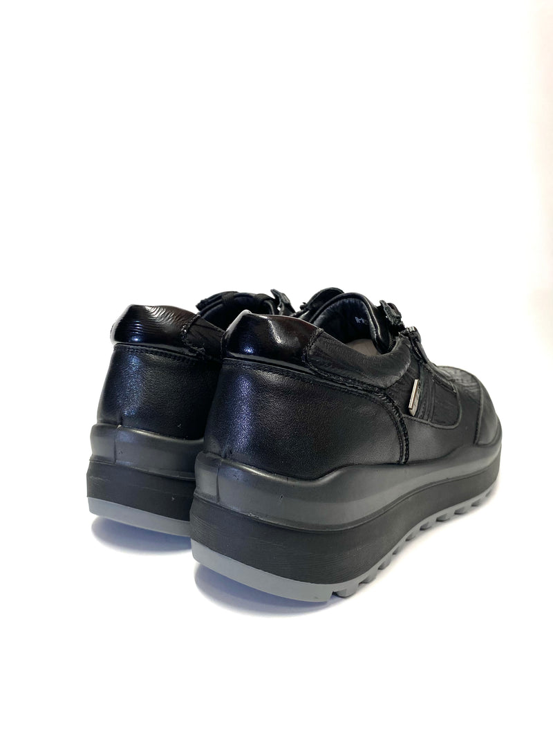 G Comfort R 9281 Black Leather Zip Trainer