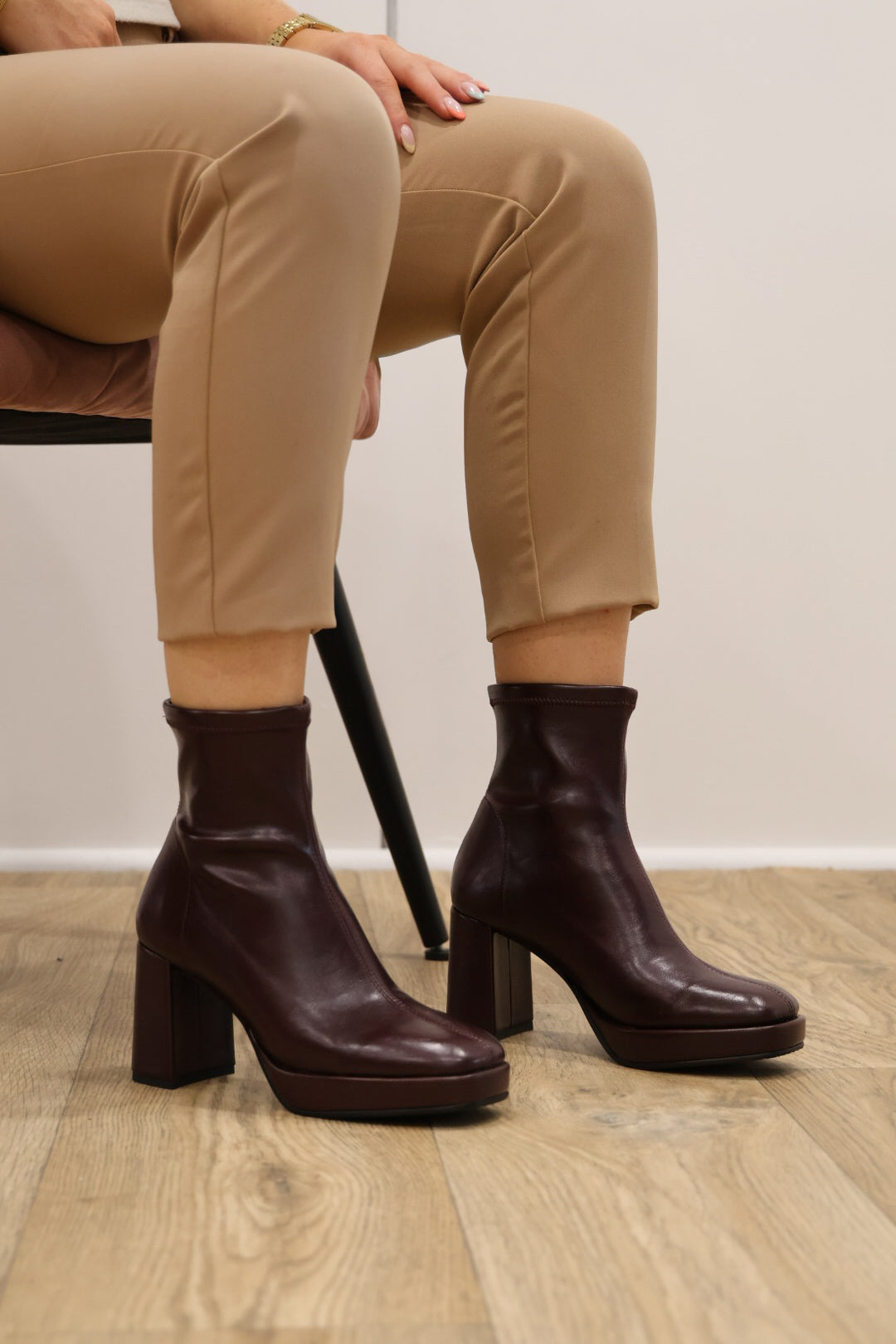 Miss Elastic - 77030 Burgundy Platform Ankle Boot