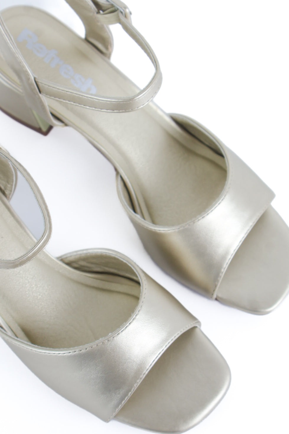 Refresh - 175088 Gold Sandal