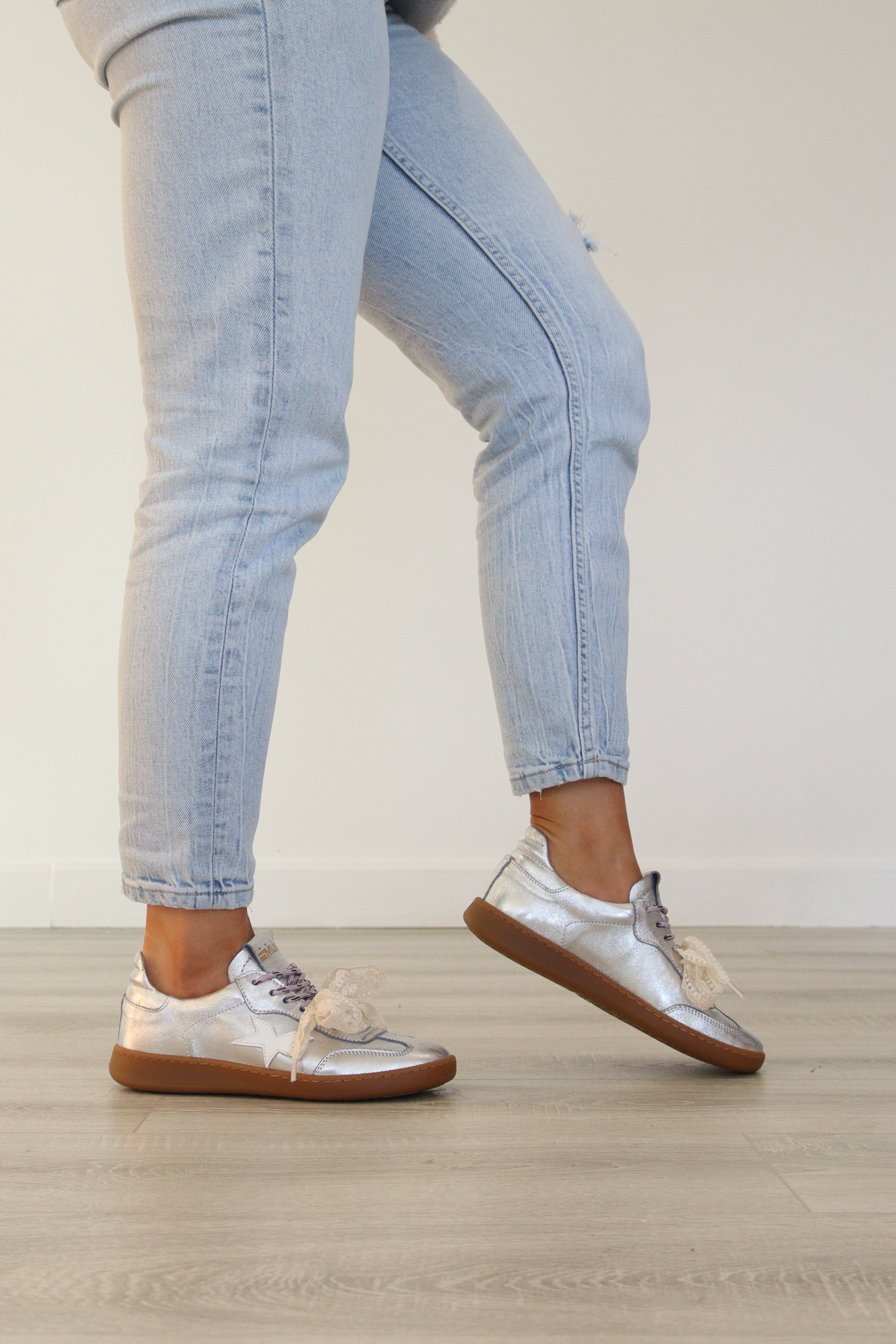 Meline - 525 ACC-R Silver Retro Trainer
