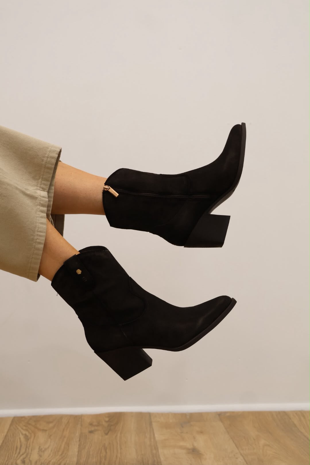 Carmela - 164387 Brown Cowboy Boot