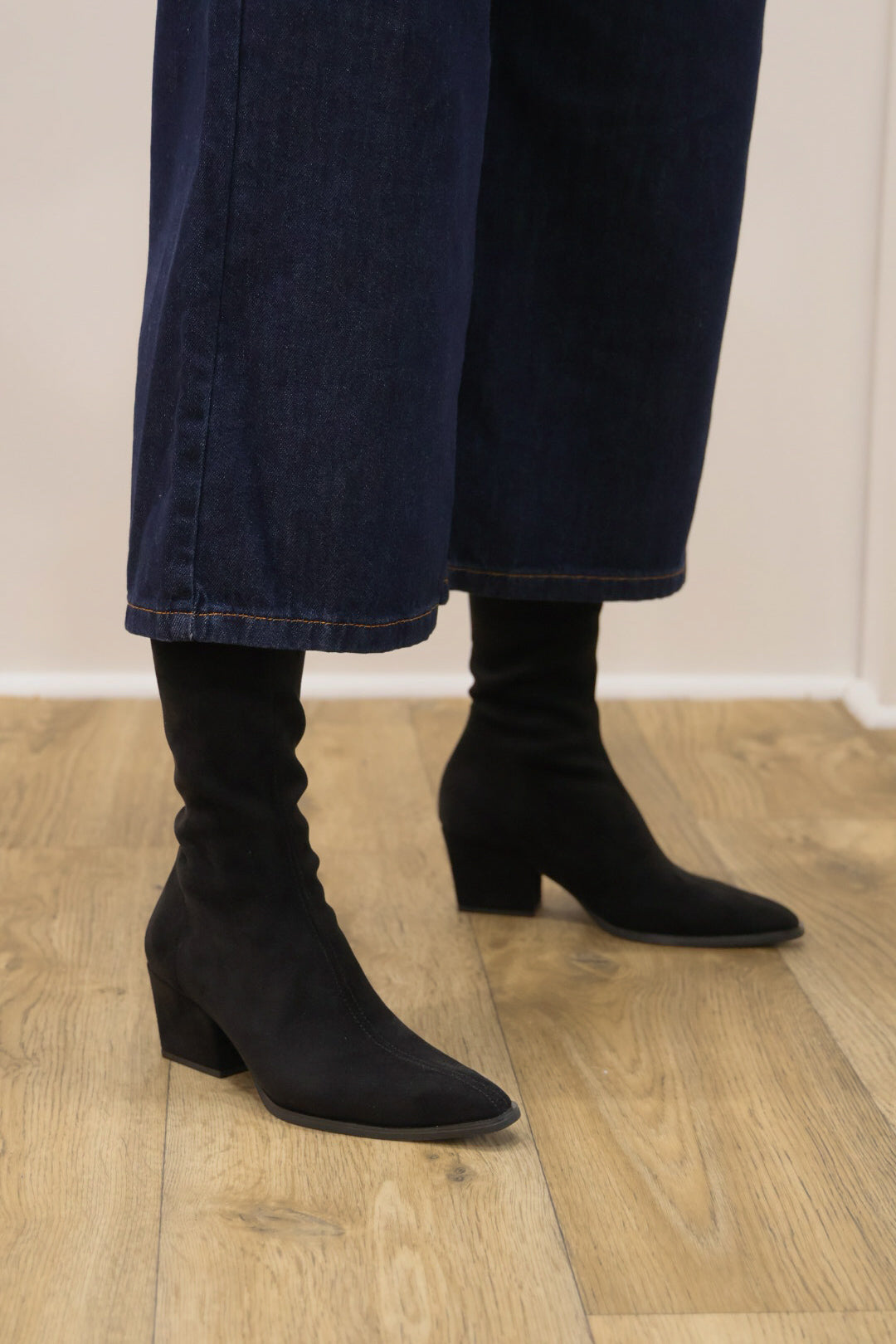 Miss Elastic - 75375 Black Suede Knee High Sock Boot