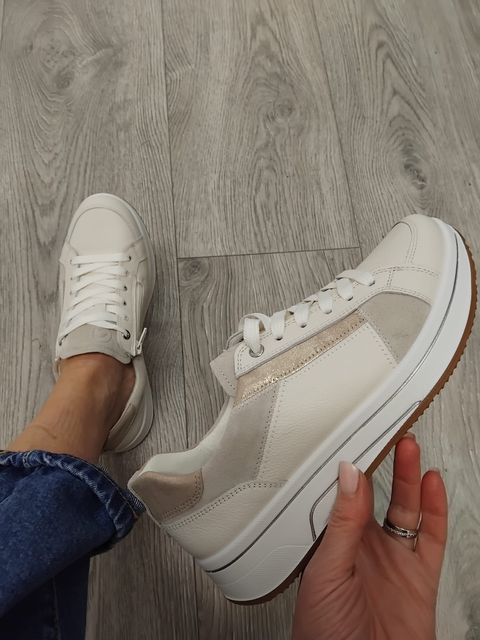 Ara - 27512 Cream Zip Wedge Trainer