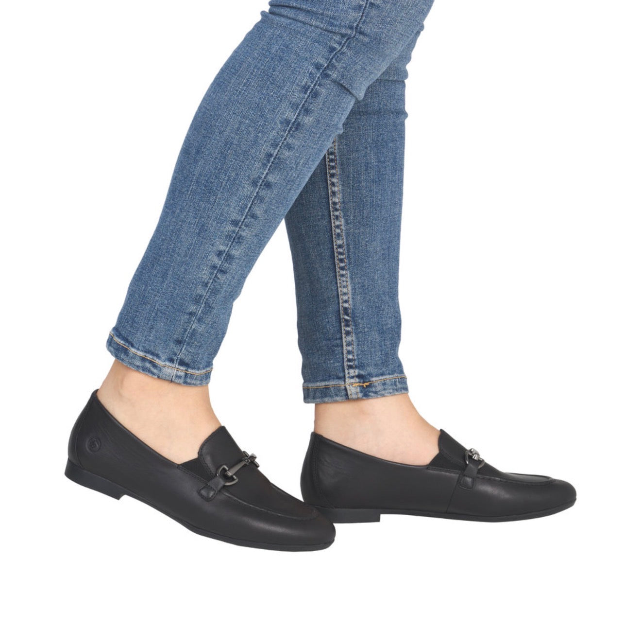 Remonte - D0K13 Black Loafer