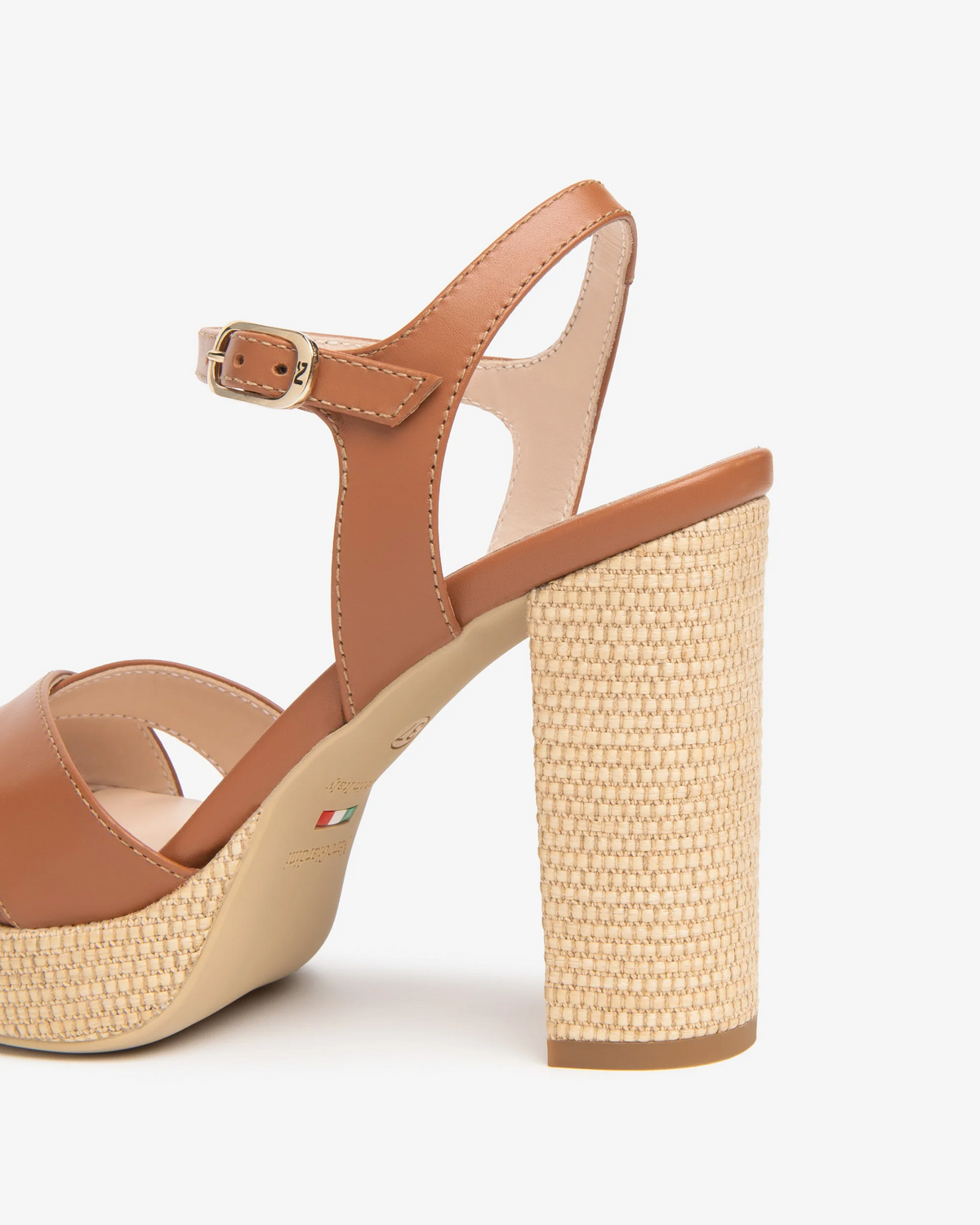 NeroGiardini - E815810 Tan Platform Sandal