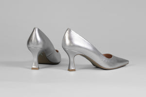 Lodi - Jona Silver Leather Court with a Kitten heel
