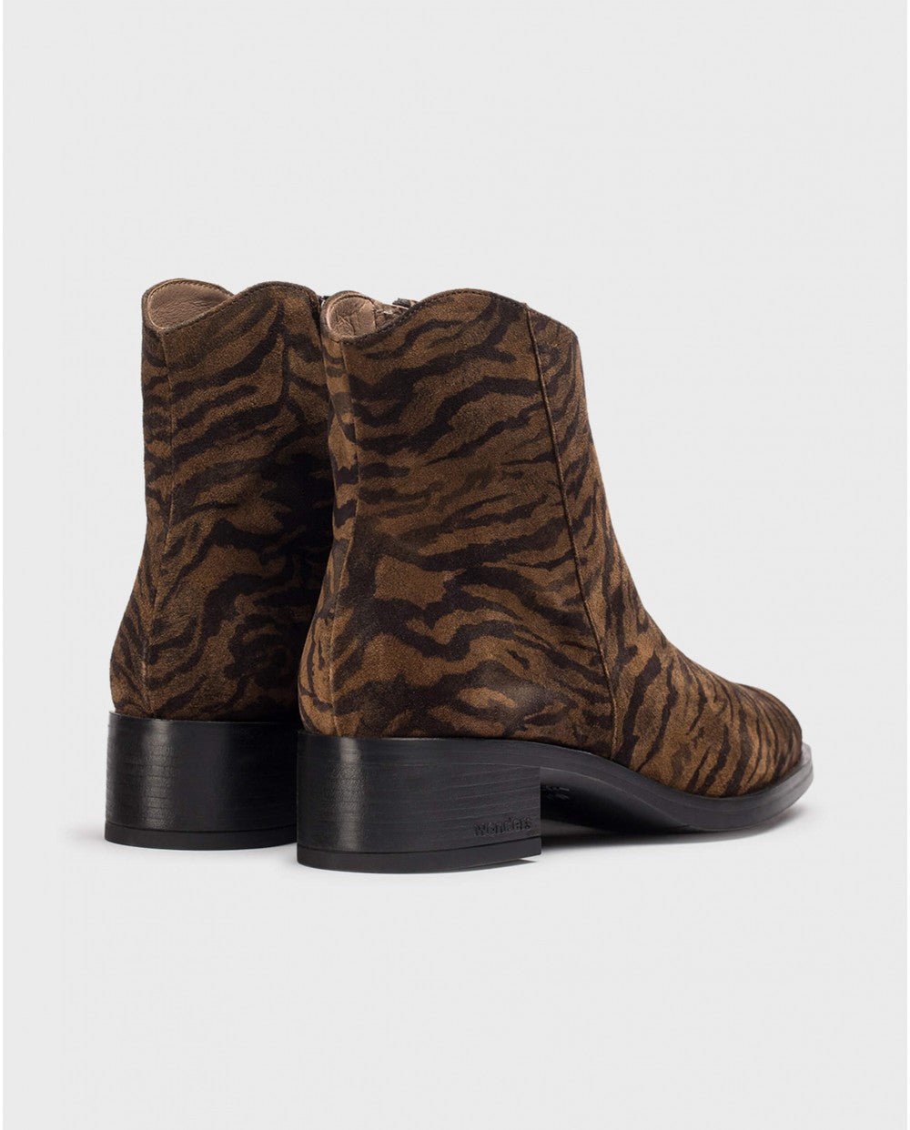 Wonders - D-1801 Leopard Ankle Boot