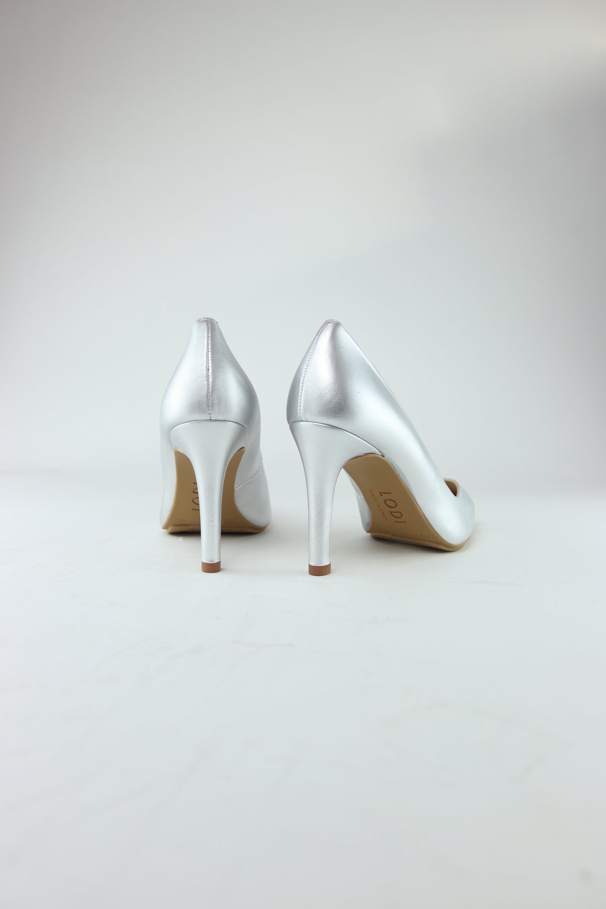 Lodi - Rabot Silver Leather Court Shoe